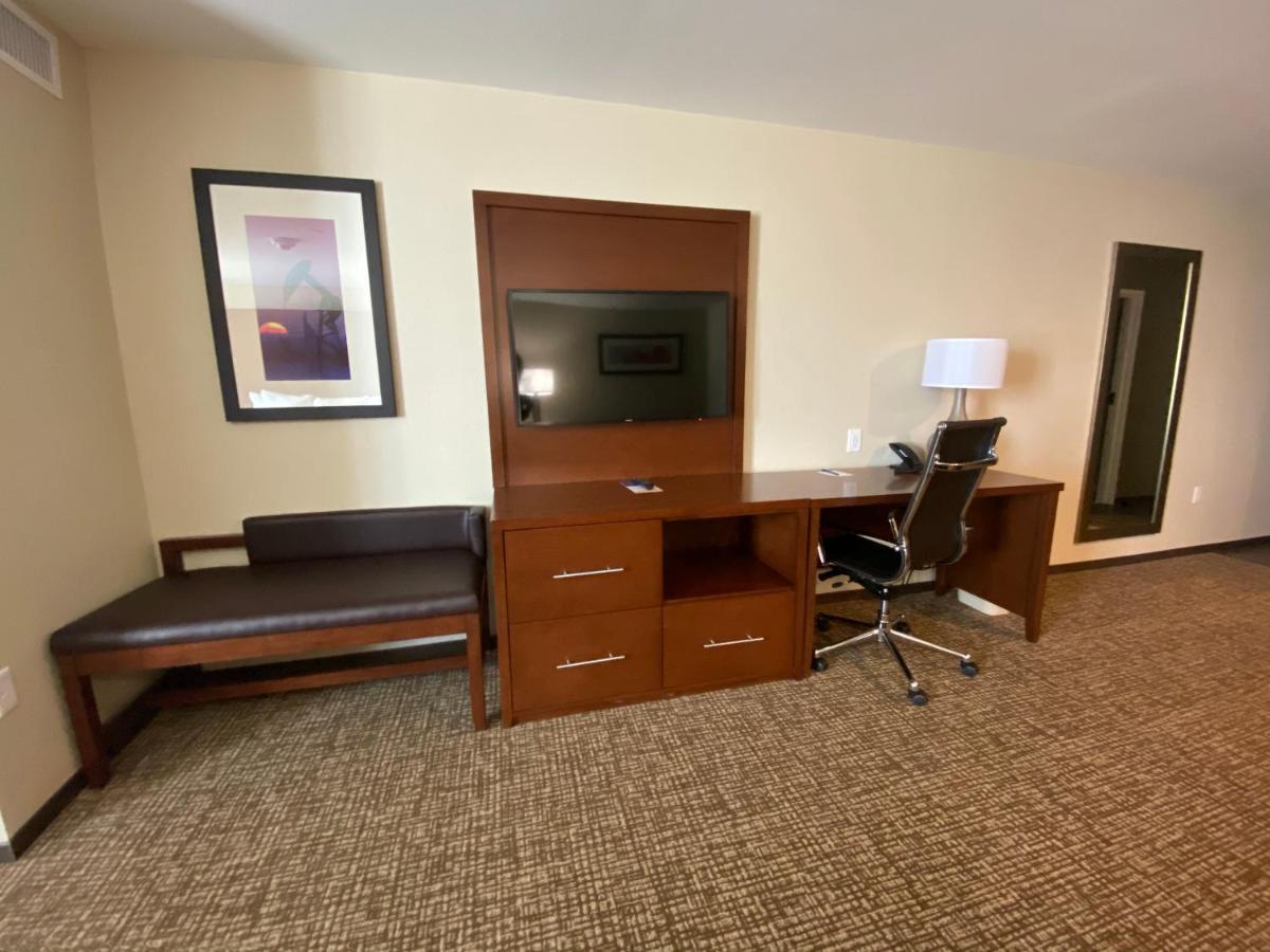 Comfort Suites Midland Eksteriør bilde