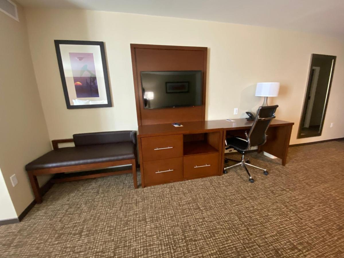 Comfort Suites Midland Eksteriør bilde
