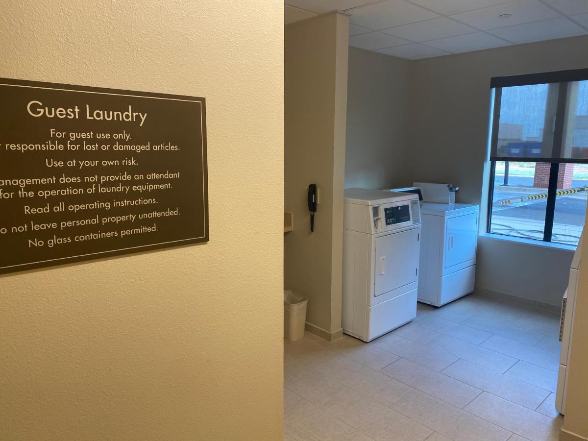 Comfort Suites Midland Eksteriør bilde