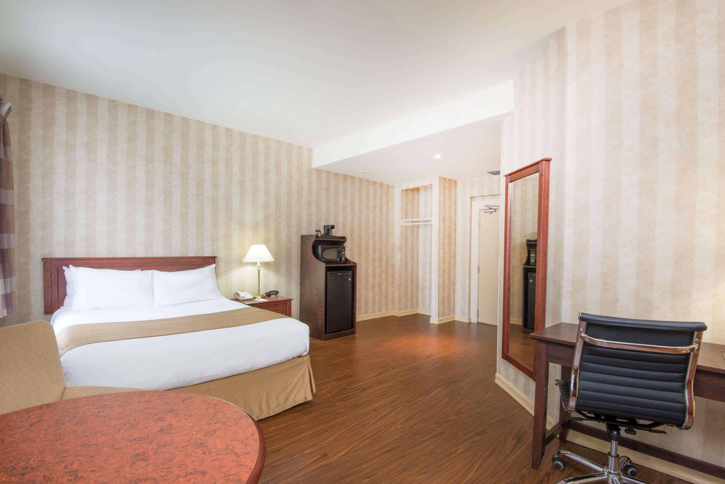 Comfort Suites Midland Eksteriør bilde